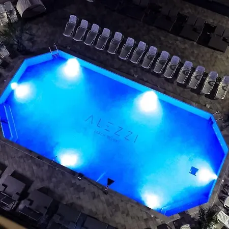 Isabelle Alezzi Mamaia Nord Apartment