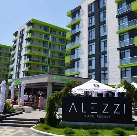 Isabelle Alezzi Mamaia Nord Apartment