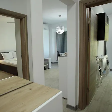 Isabelle Alezzi Mamaia Nord