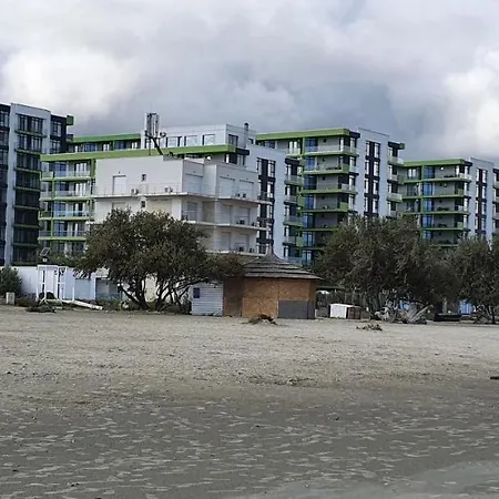 Isabelle Alezzi Mamaia Nord Apartment *