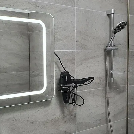 Isabelle Alezzi Mamaia Nord Apartment