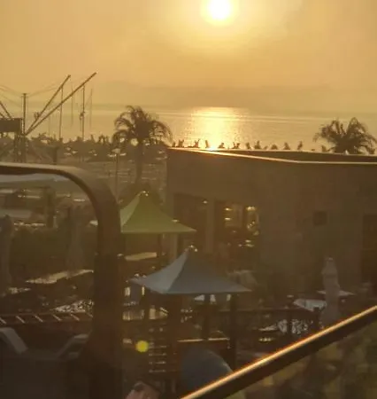 Isabelle Alezzi Mamaia Nord *