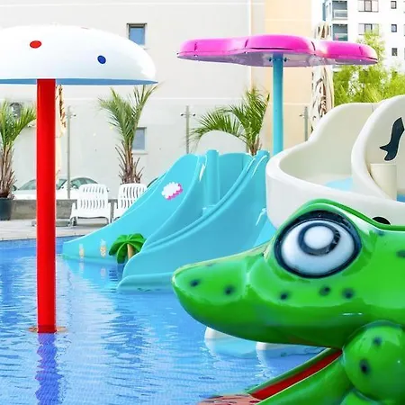 Isabelle Alezzi Mamaia Nord *