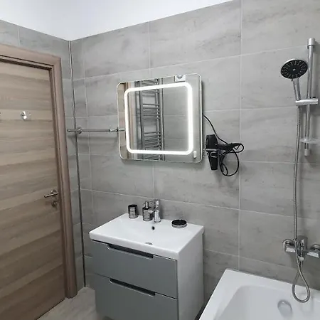 Isabelle Alezzi Mamaia Nord *