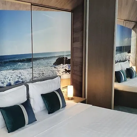 Isabelle Alezzi Mamaia Nord *