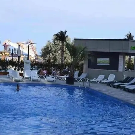 Isabelle Alezzi Mamaia Nord דירה Năvodari